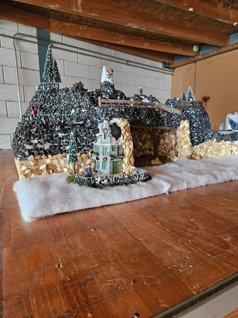Kerstdorp ondergrond 1 meter lang!, Diversen, Kerst, Ophalen