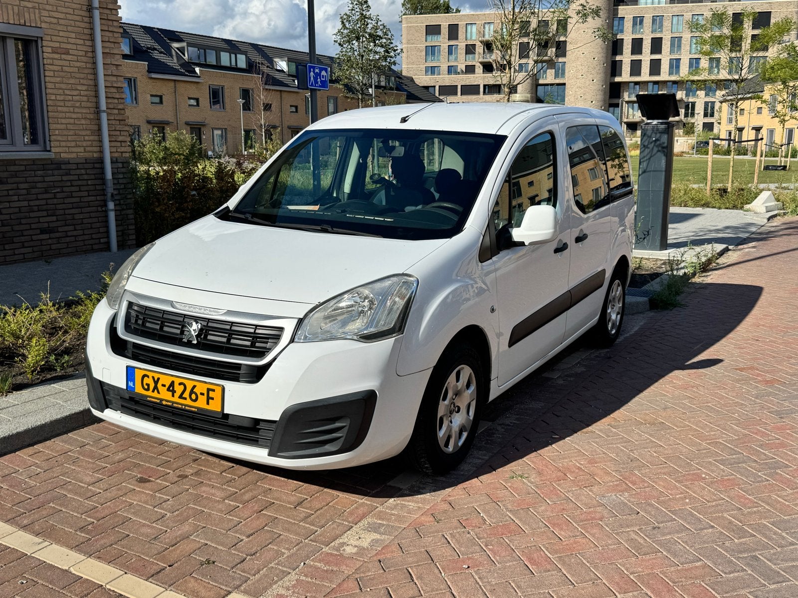 Peugeot Partner Tepee 1.6 BlueHDi Automaat, Auto's, 1374 kg, Euro 6, 4 cilinders, Wit