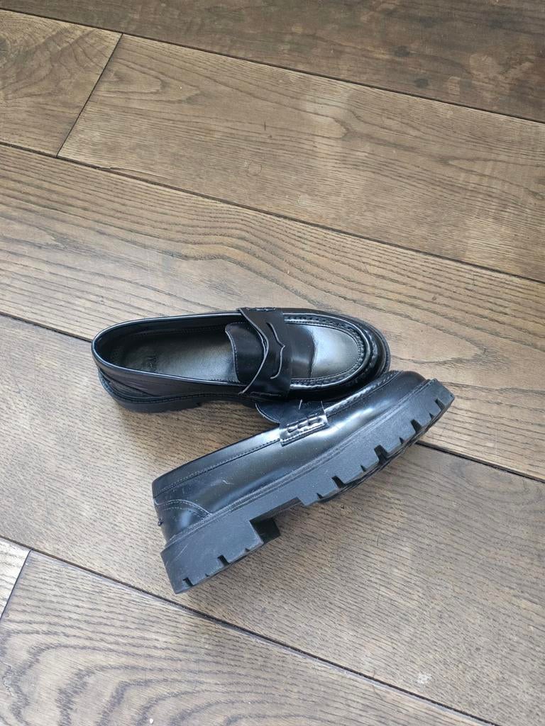Zwarte Zara loafers - Black loafers, Ophalen of Verzenden, Zwart, Instappers