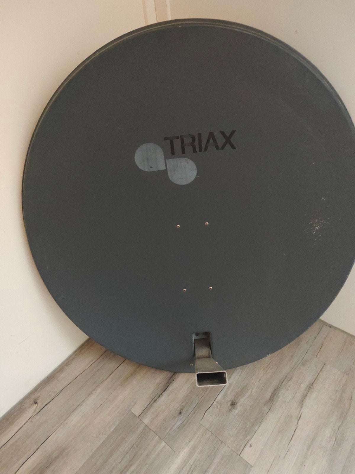 Triax schotelantenne zonder LNB en beugels, Ophalen, Gebruikt, (Schotel)antenne, Overige merken