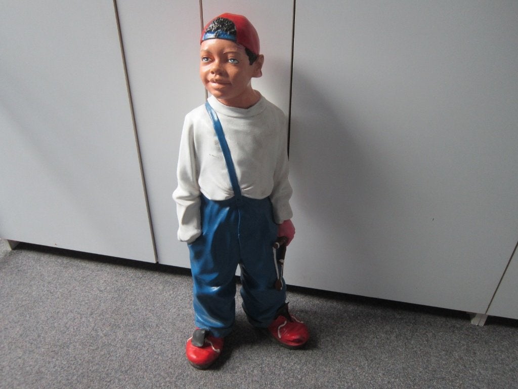 JONGEN MET KATAPULT BEELD, Ophalen, Gebruikt, Mens