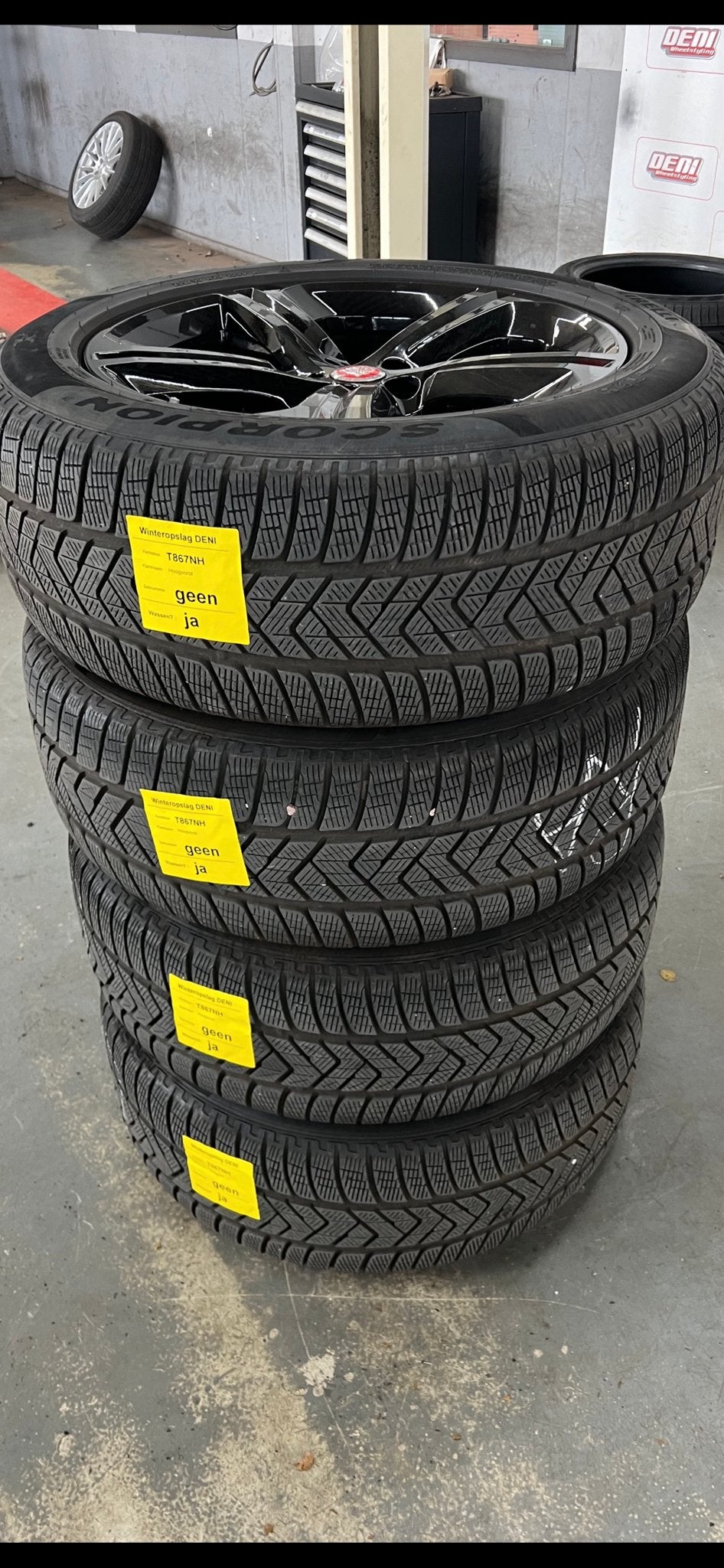 Pirelli Scorpion Winterbanden 255/50 R20 - Zeer goede staat, Auto-onderdelen, Banden en Velgen, Ophalen, Gebruikt, 255 mm, Winterbanden