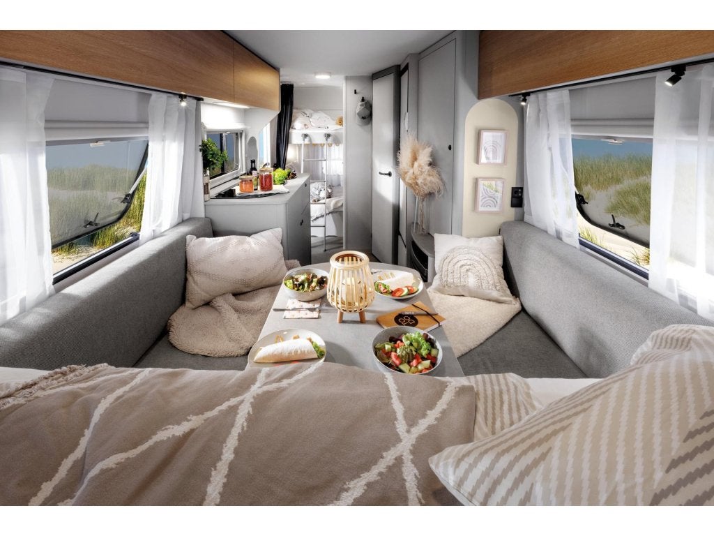 LMC Sassino 470K 2026,premium matrassen, Gratis MOVER, Caravans en Kamperen, Caravans, Schokbreker, Standaardzit, Dwarsbed, Bedrijf