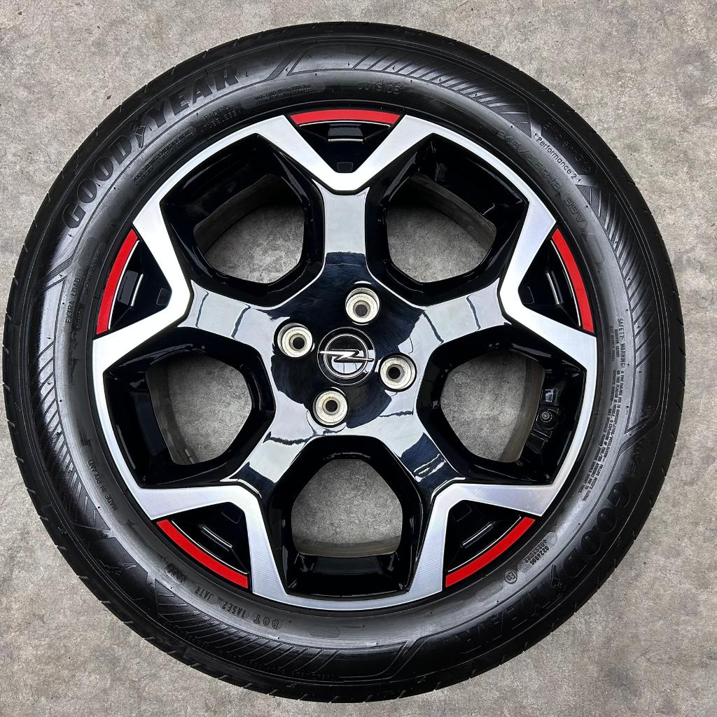 NIEUWE 18 inch originele velgen + zomerbanden Opel Mokka, 18 inch, 215 mm, Banden en Velgen, Nieuw