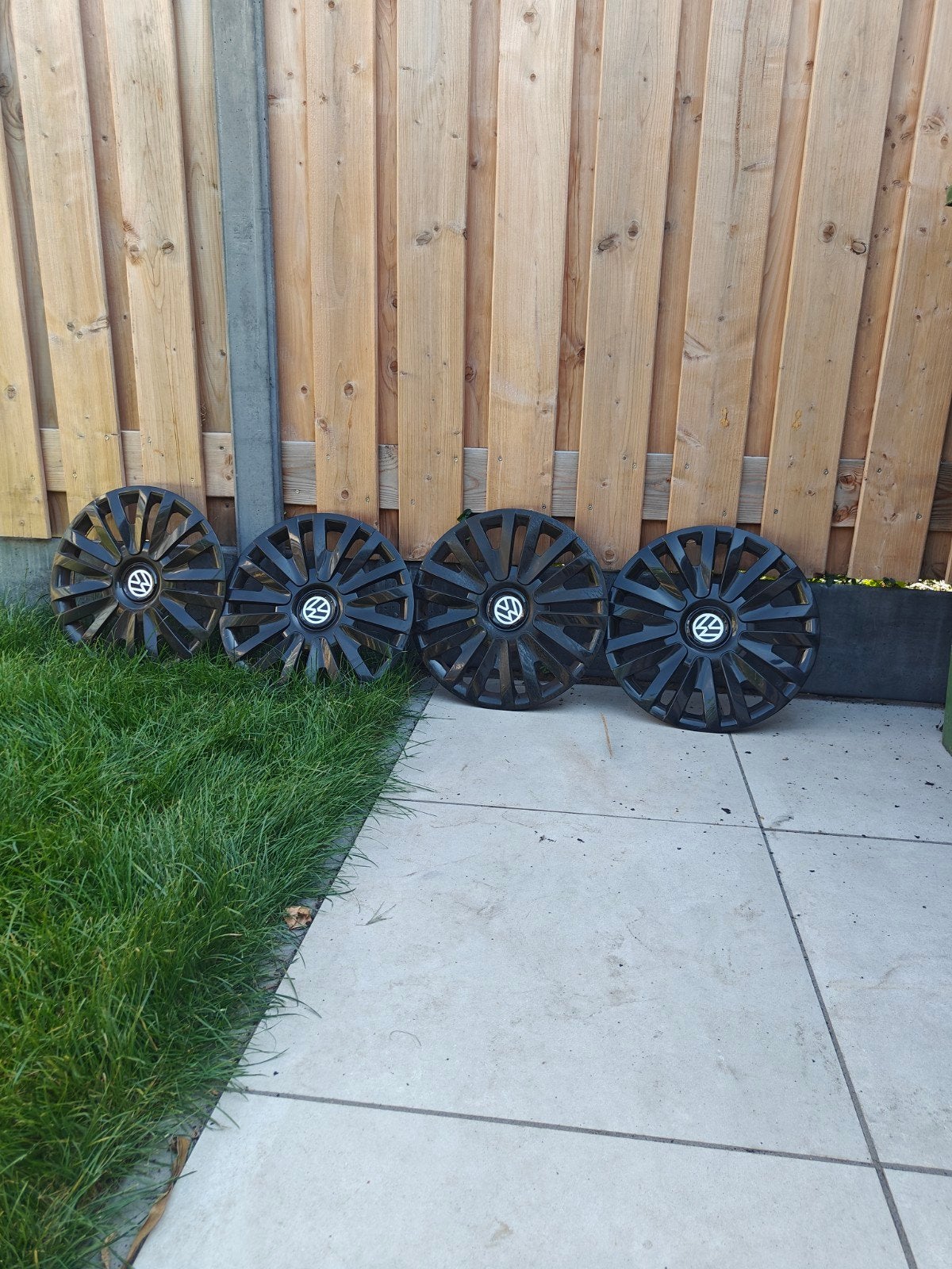 Set van 4 Volkswagen wieldoppen - Zwart 15", Ophalen, Gebruikt