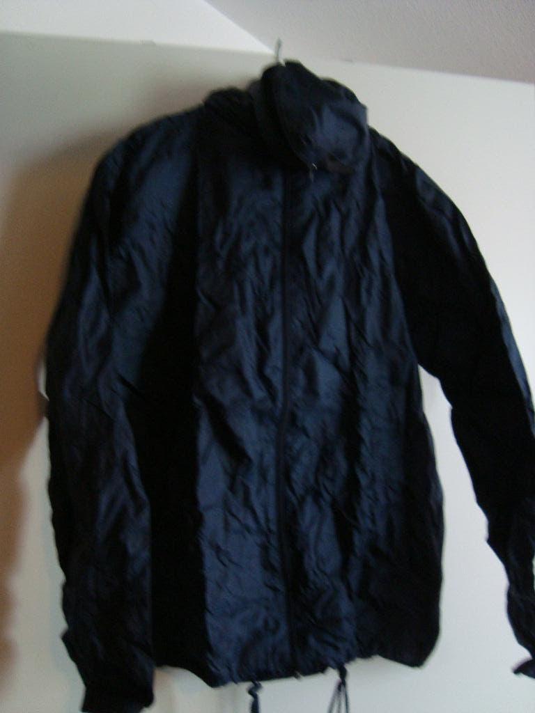 Blauwe regenjas met opbergzak nieuw maat s, S, Nieuw, Kinderen, Ophalen of Verzenden