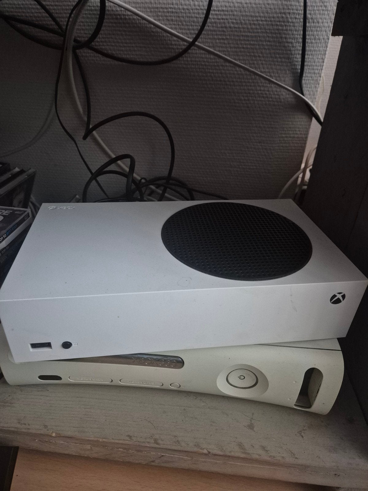 Xbox Series S met 2 controllers
