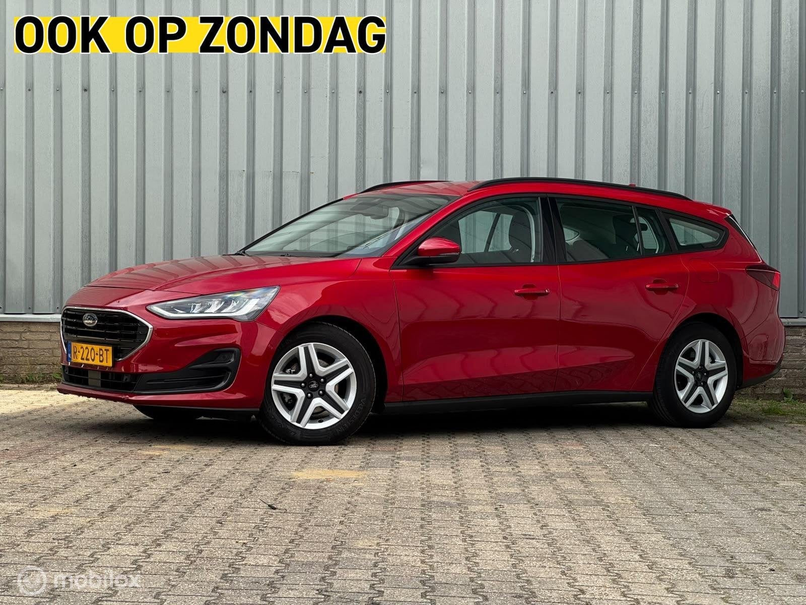 Ford Focus Wagon 1.0 EcoBoost Hybrid Connected | Carplay |, Auto's, Stof, Origineel Nederlands, Handgeschakeld, 19 km/l