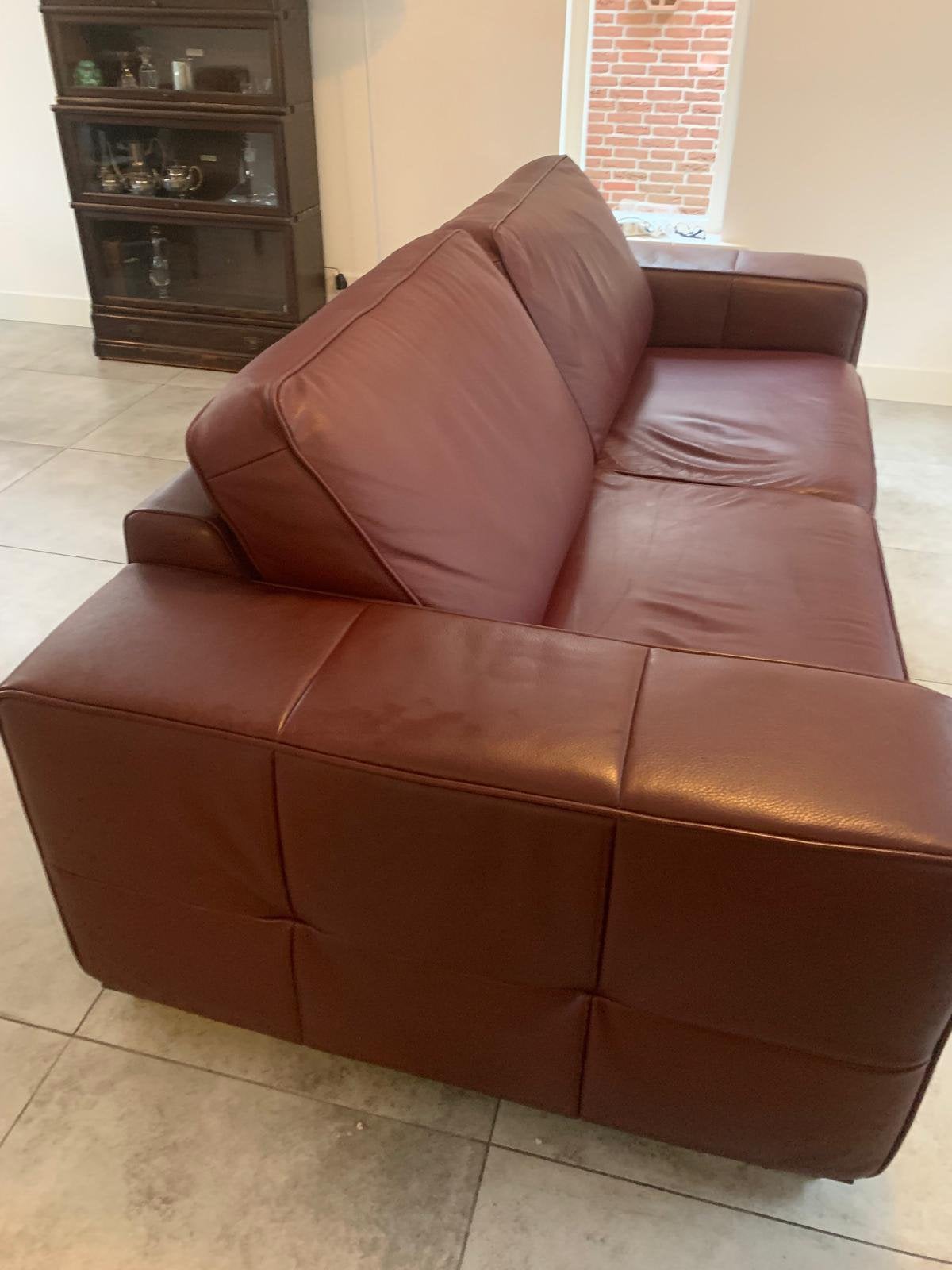 NATUZZI. Beautiful Italian Classic Leather Couch, Ophalen, 250 tot 300 cm, 125 tot 150 cm, Tweepersoons