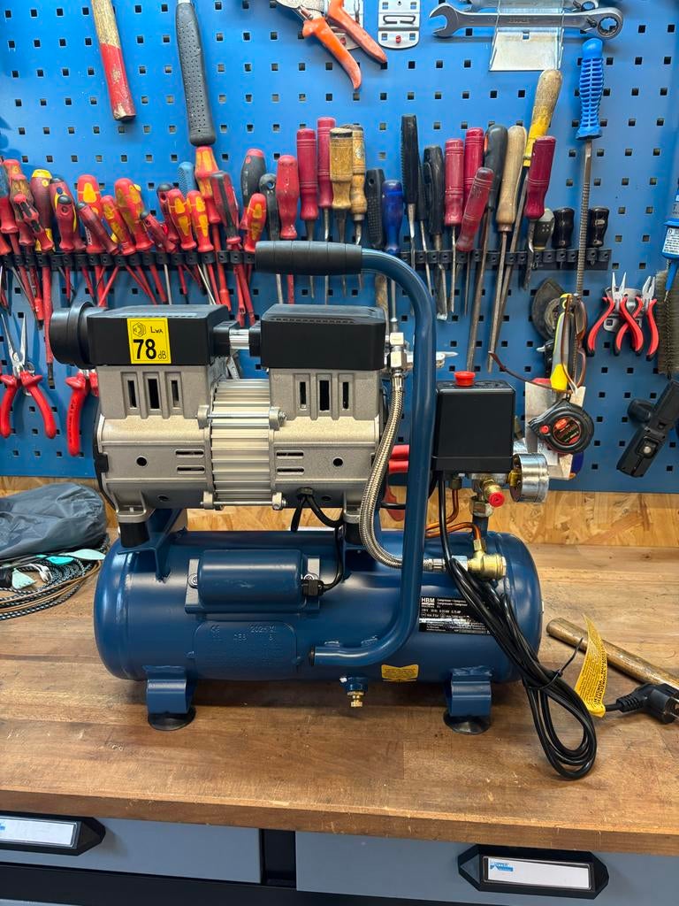 HBM low noise olievrije compressor 8 liter, Ophalen, Gebruikt, 6 tot 10 bar, Minder dan 200 liter/min