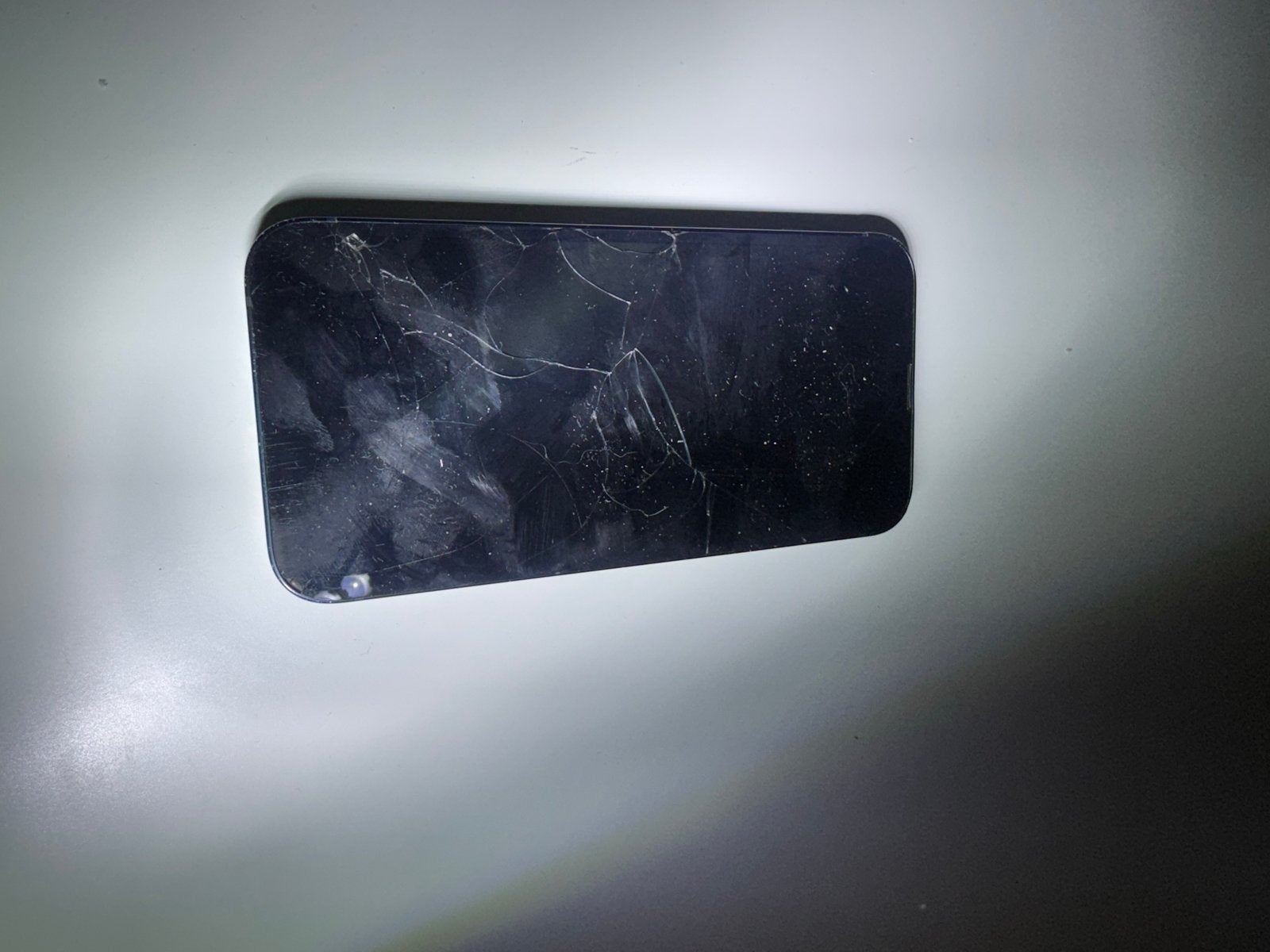 iPhone 13 128GB - Achterkant kapot, voorkant gebarsten, Ophalen of Verzenden, Niet werkend, 128 GB, IPhone 13