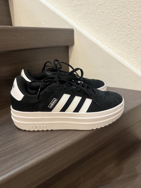 Adidas met triple zool 35,5/36, Zwart, Nieuw, Sneakers of Gympen, Verzenden