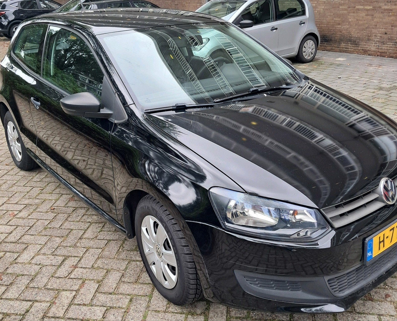 Foto 6 van Volkswagen Polo 1.2 uit 2012 Zwart, 169.193 KM, Airco