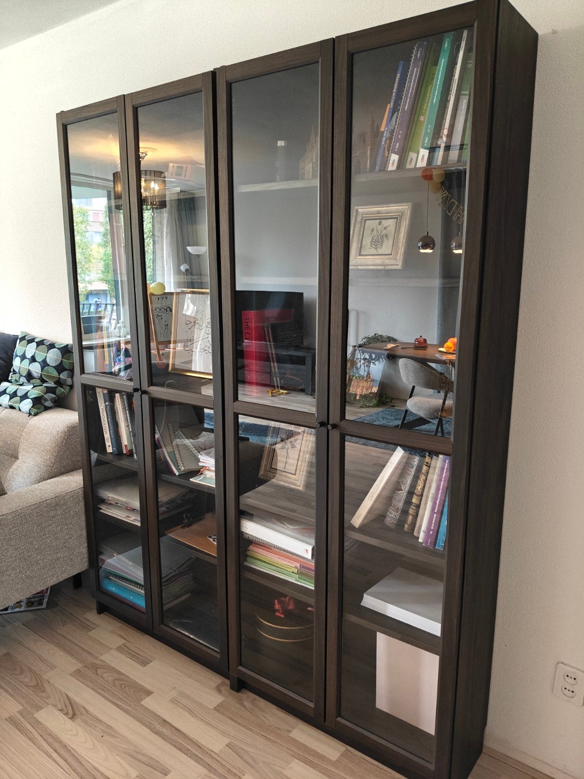 IKEA Billy Boekenkast met glazen deuren, donkerbruin eiken, Met deur(en), Eikenhout, 200 cm of meer, 150 tot 200 cm