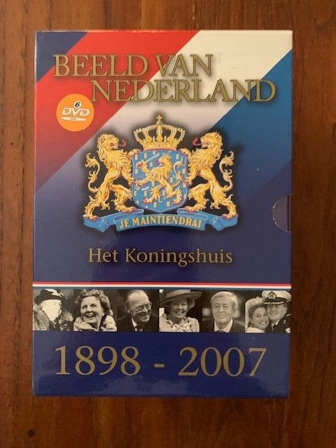 Het Koningshuis 1898-2007  6 dvd box, Alle leeftijden, Ophalen of Verzenden, Zo goed als nieuw, Nederlands