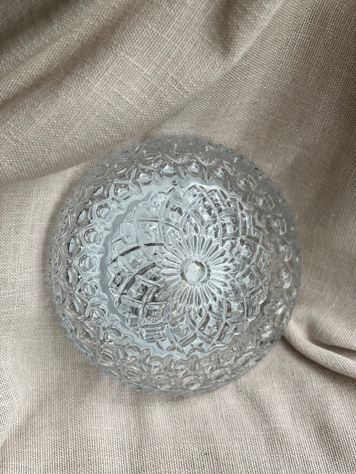Vintage glazen plafonniere met bloemen motief, E27 fitting, Zo goed als nieuw, Glas, Vintage, E27 (groot)