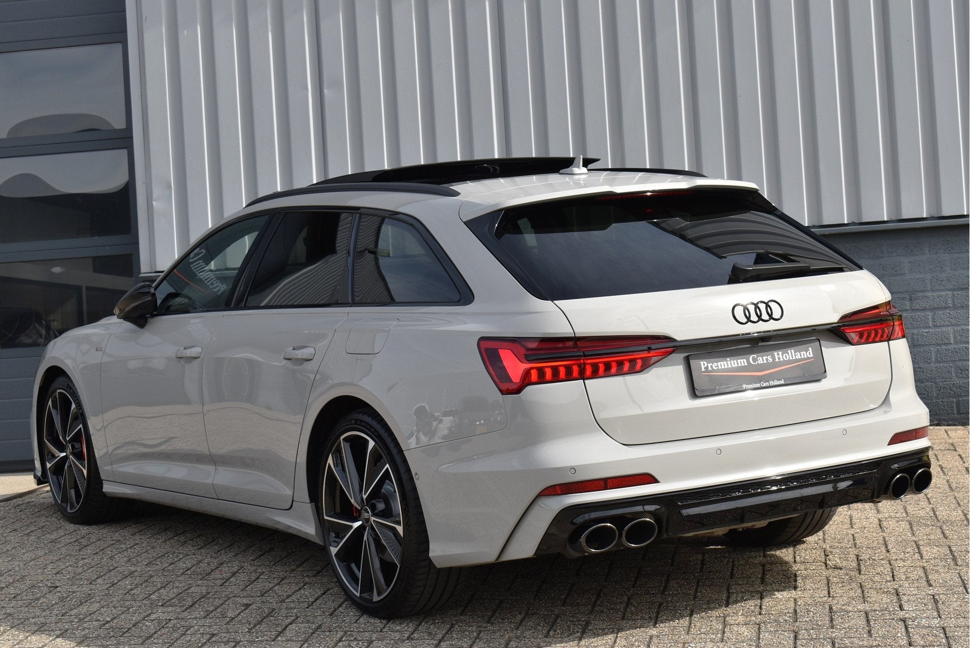 Audi A6 Avant 55 TFSI e Quattro Porsche Krijt Grijs Exclusiv, Auto's, Automaat, Dealer onderhouden, Gebruikt, Zwart