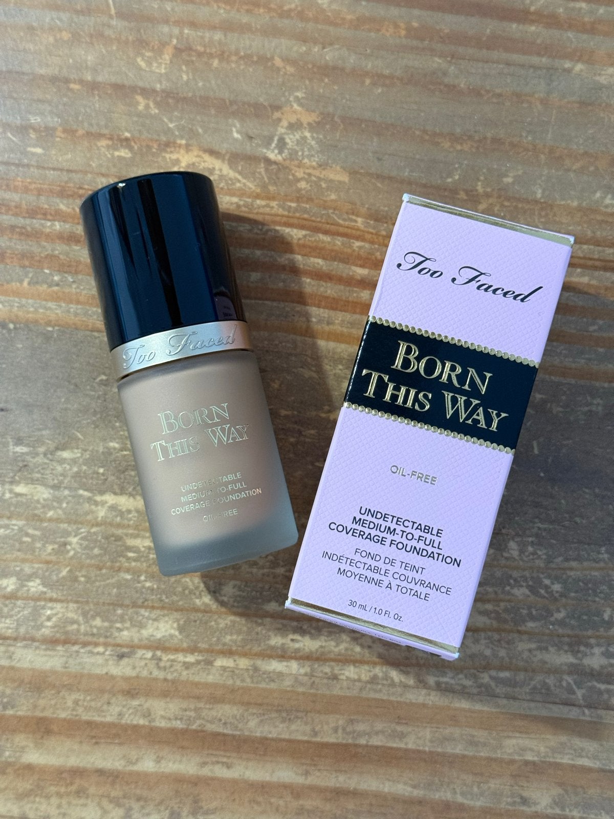 Too Faced Born This Way Foundation - Sand (Nieuw), Overige kleuren, Nieuw, Make-up, Verzenden