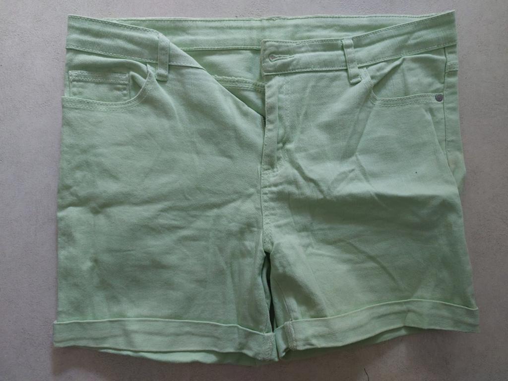 Korte broek 40, Kleding | Dames, Spijkerbroeken en Jeans, Ophalen of Verzenden, Zo goed als nieuw, Blauw, W30 - W32 (confectie 38/40)