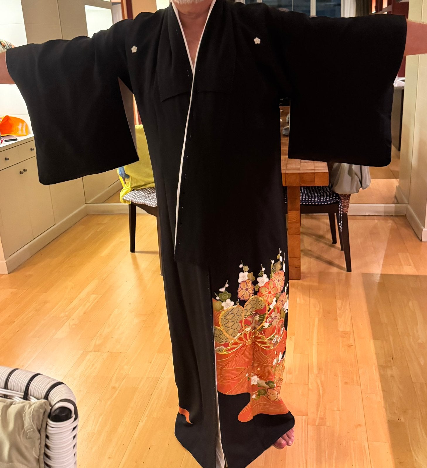 Traditionele Japanse Kimono met Bloemwerk & Goud Brokaat, Verzenden, Zo goed als nieuw
