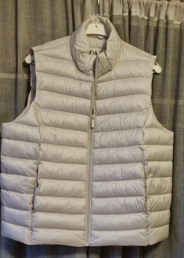 Licht gewatteerde bodywarmer, nieuw! Maat 46., Kleding | Heren, Bodywarmers, Beige, Nieuw, Maat 46 (S) of kleiner, C&A