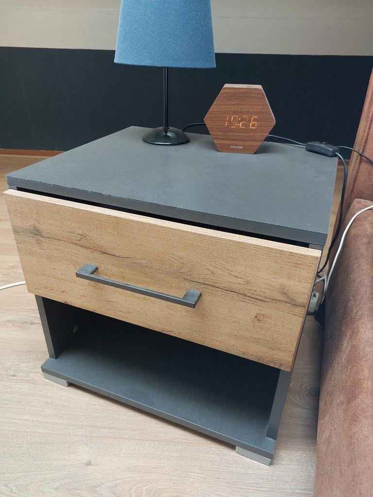 Nachtkastje met lade, Huis en Inrichting, Slaapkamer | Nachtkastjes, Ophalen, Gebruikt, Minder dan 45 cm, Minder dan 55 cm