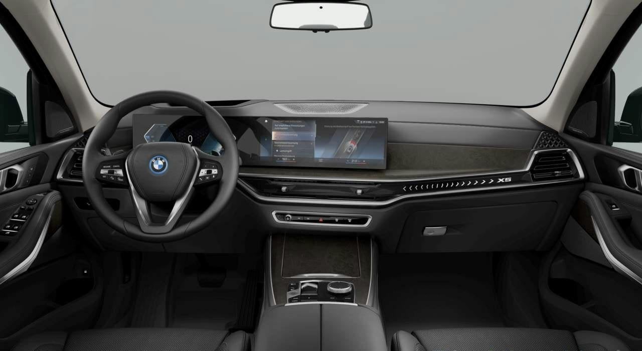 BMW X5 xDrive50e Trekhaak - Panoramadak - Driving Assistant, Auto's, Automaat, Automatische klimaatregeling, Gebruikt, 2395 kg