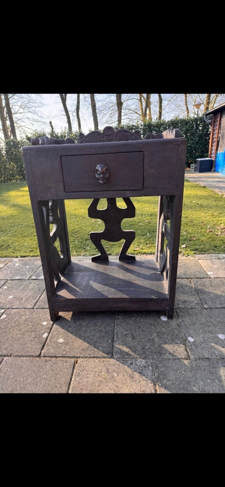 Unieke Afrikaanse houten kast met handgesneden figuren, Ophalen