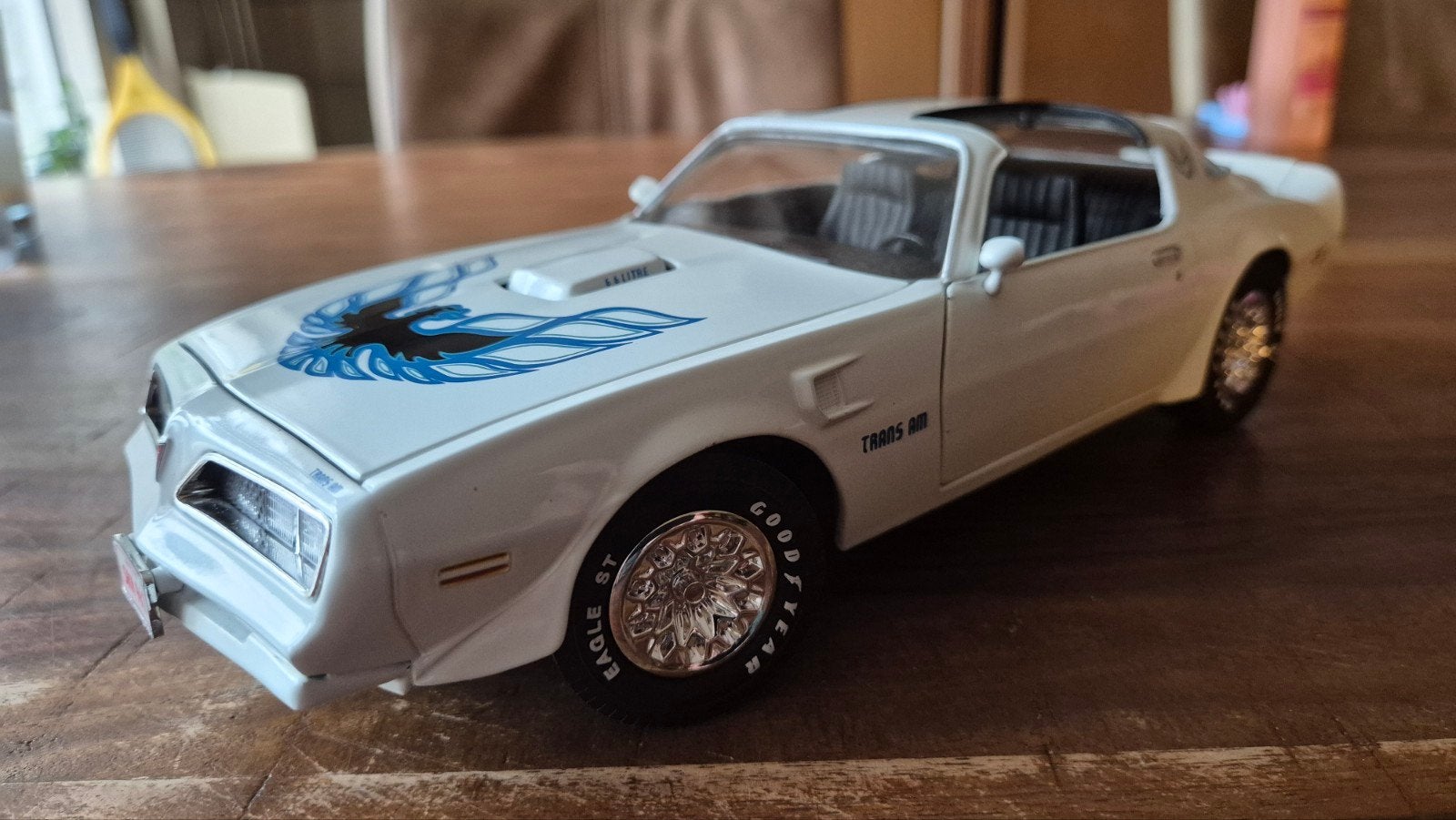 1:18 1977 Pontiac Firebird Trans Am 400ci / 6.6 litre - ERTL, Ophalen of Verzenden, Zo goed als nieuw, Auto, ERTL