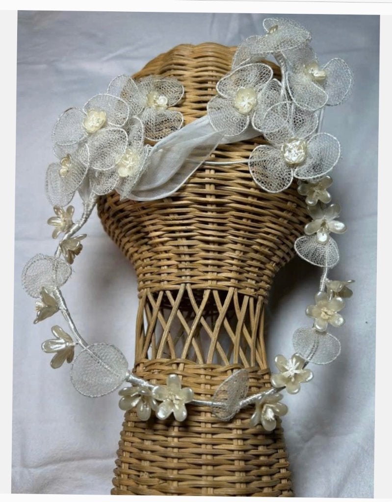 Antieke Wassen bloem tule tiara, antiek, zeer oud, Antiek en Kunst, Ophalen of Verzenden