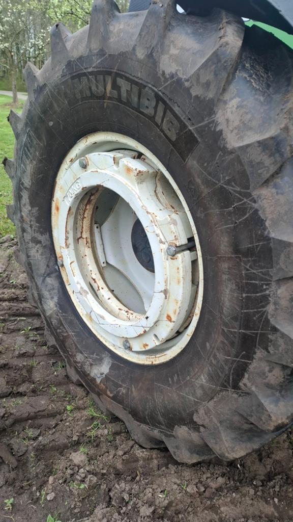 Valtra valmet voorwielgewichten 70kg, Zakelijke goederen, Ophalen