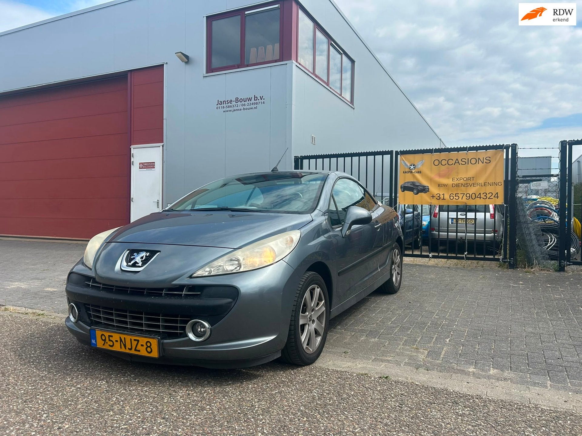 Peugeot 207 CC 1.6 VTi Leuke Goedkope en Kleine Cabrio!, Voorwielaandrijving, 15 km/l, Gebruikt, 4 cilinders