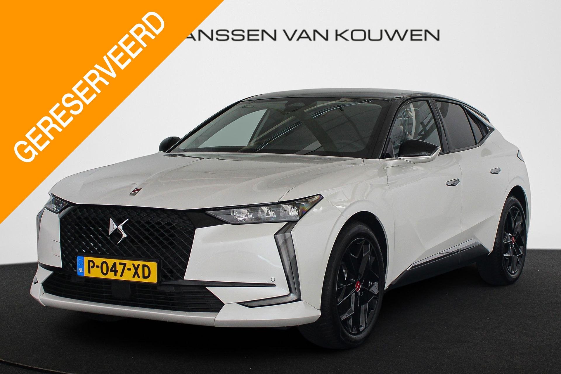 DS 4 1.2 PureTech Performance Line Automaat 360-Camera Apple, Auto's, Gebruikt, 1199 cc, Wit, Origineel Nederlands