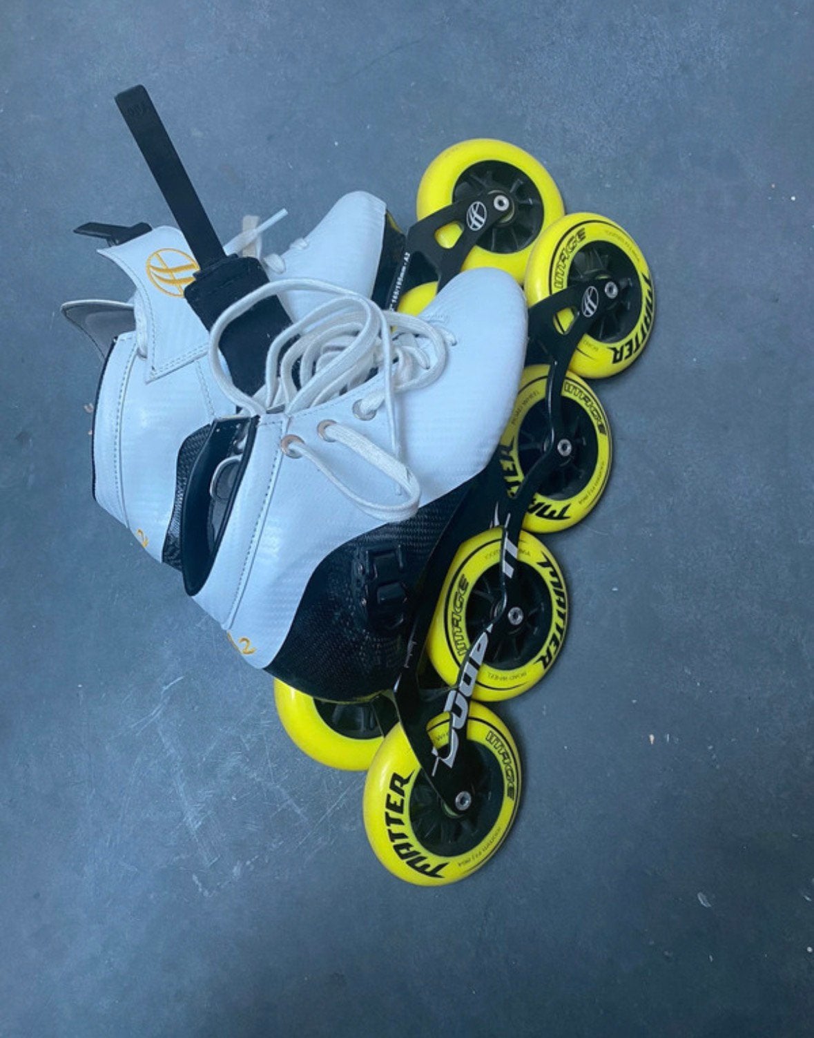Gloedniewe prof skeelers, Ophalen of Verzenden, Zo goed als nieuw, Inline skates 4 wielen