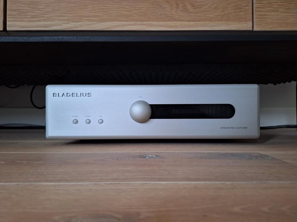 Bladelius Thor mkII – High-End Versterker, Zweedse topklasse, Ophalen, Zo goed als nieuw, 120 watt of meer, Overige merken