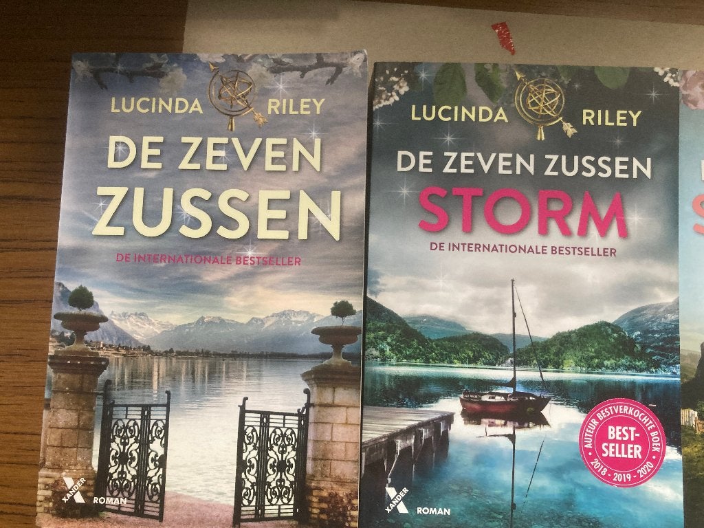 T.K. Complete serie van De zeven Zussen door Lucinda Riley, Boeken, Romans, Ophalen of Verzenden, Gelezen, Lucinda Riley, Wereld overig