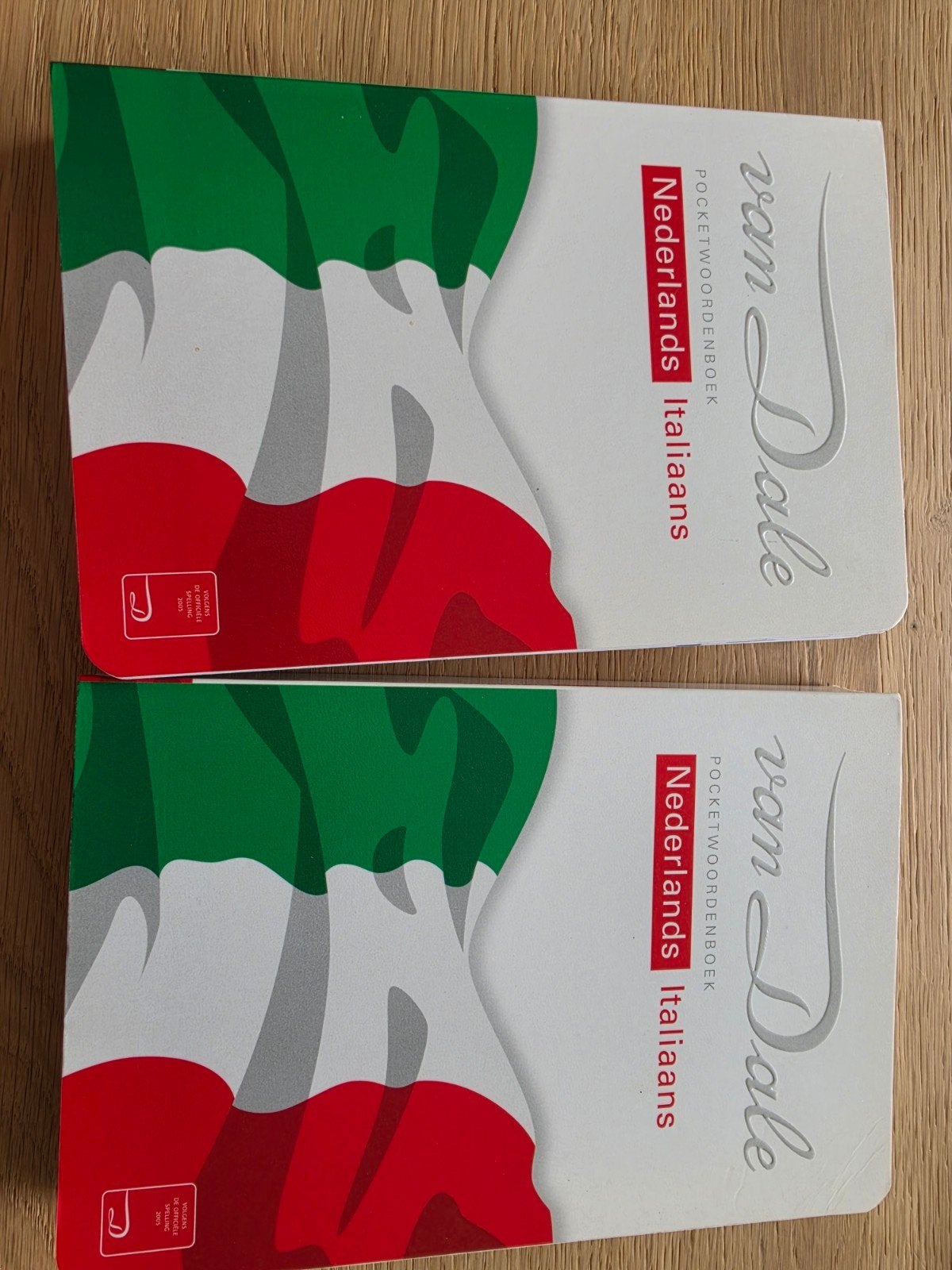 Van Dale Pocketwoordenboek Nederlands Italiaans (2x), Boeken, Non-fictie, Nederlands, Italiaans, Van Dale, Ophalen of Verzenden