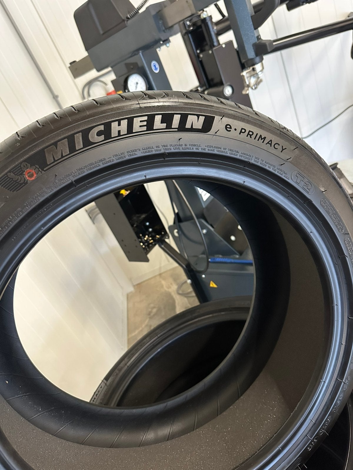 235 45 18 Michelin Zomerbanden 235/45 R18 Tesla + Montage, Auto-onderdelen, 18 inch, 235/45 R18, Nieuw, Ophalen of Verzenden
