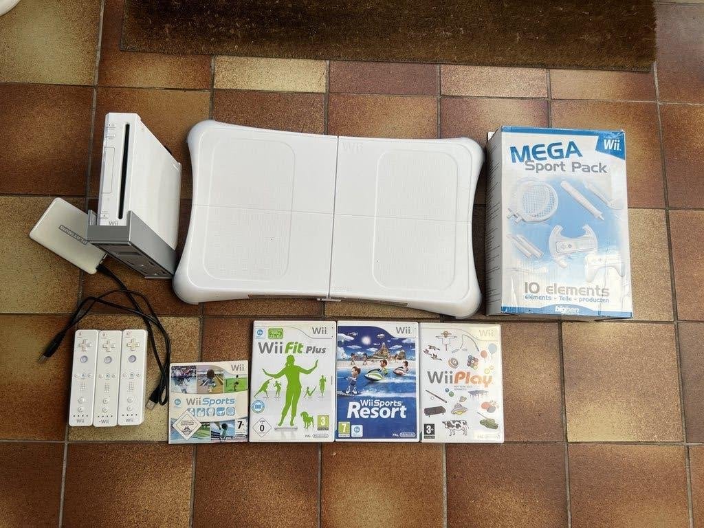 Complete Nintendo Wii Set, Balance Board, 4 Games, Gebruikt, Ophalen of Verzenden, Sport, 3 spelers of meer