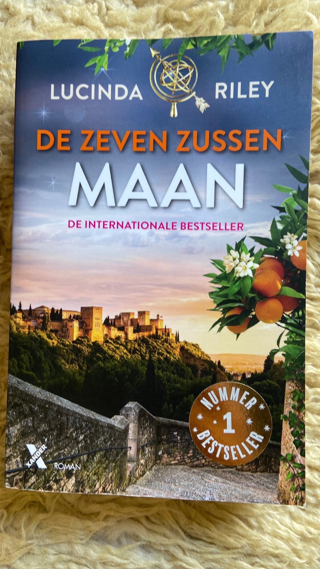 De Zeven Zussen - MAAN, Boeken, Ophalen of Verzenden, Zo goed als nieuw