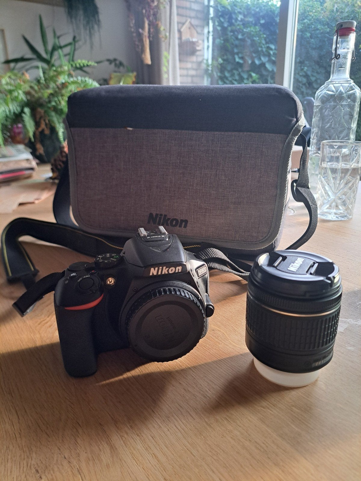 Nikon D5600, Audio, Tv en Foto, Fotocamera's Digitaal, Ophalen, Spiegelreflex, Zo goed als nieuw, Nikon