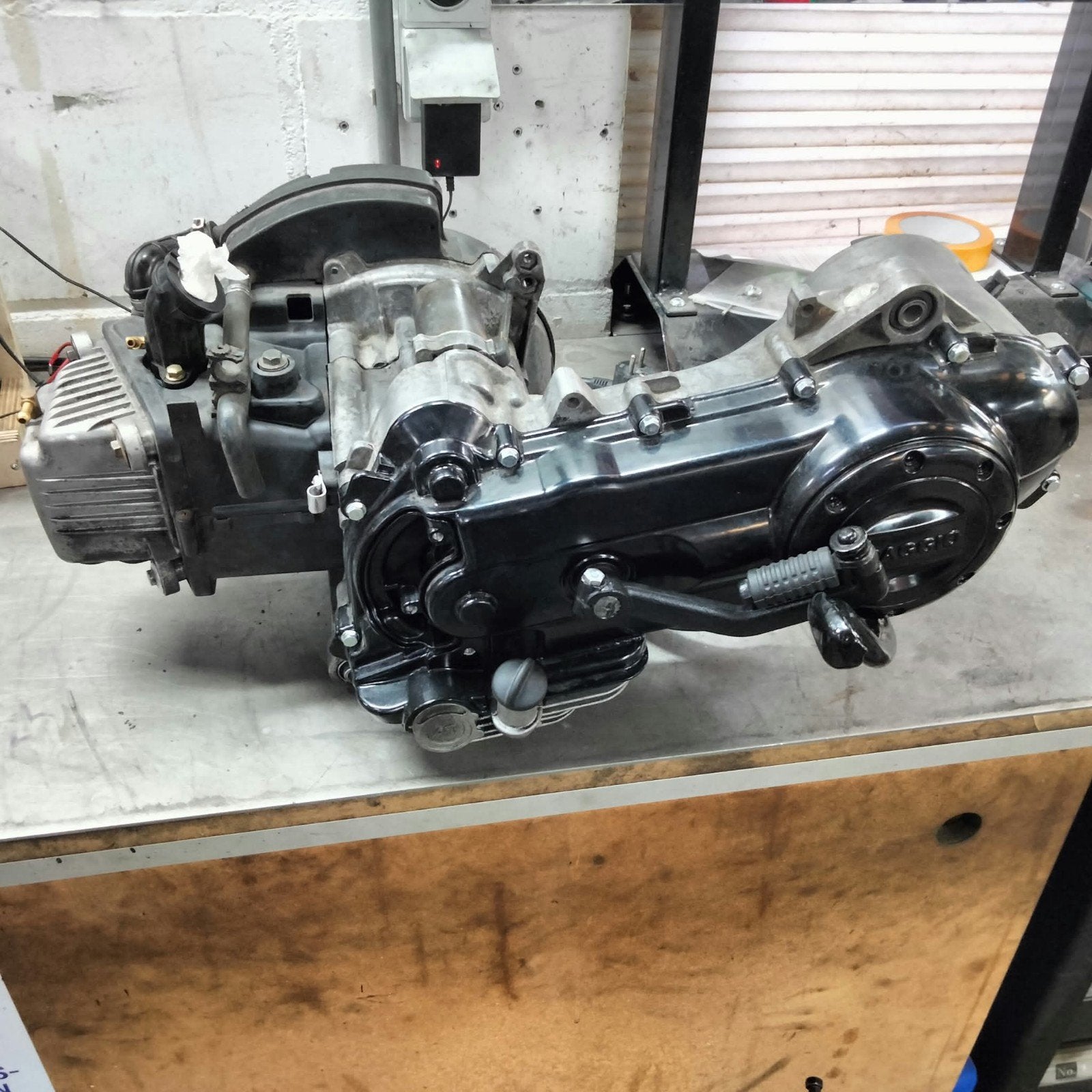 Gereviseerd motorblok Piaggio Zip 2000, 4t 2v,C25CM, Ophalen of Verzenden, Zo goed als nieuw, Blok, Piaggio