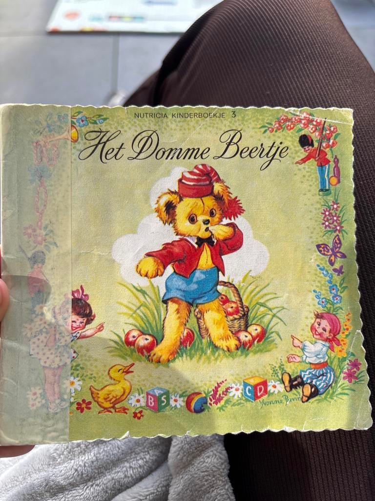 Het Domme Beertje - Nutricia Kinderboekje 3, Boeken, Gelezen, Jongen of Meisje, Ophalen of Verzenden, Voorleesboek