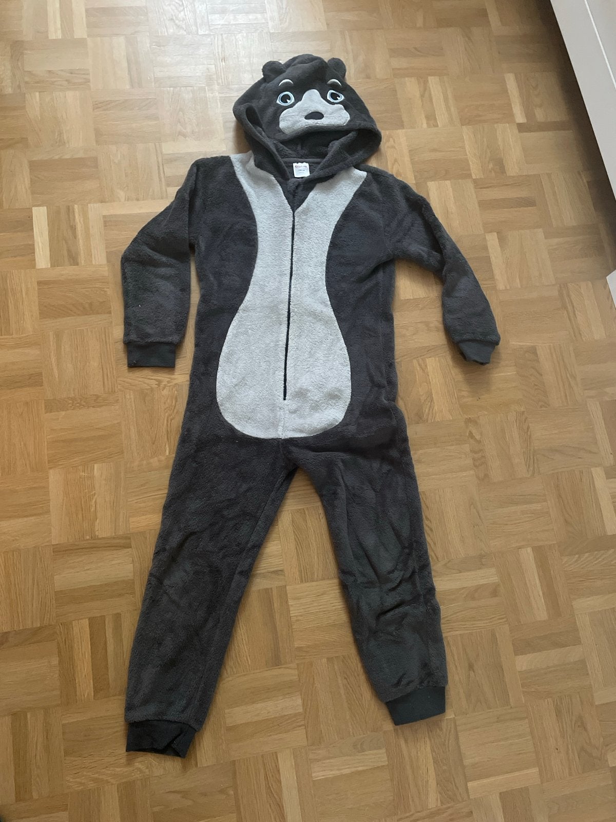 Efteling Onesie Fabula Beer Maat 128-134, Ophalen of Verzenden, Gebruikt, Jongen of Meisje, Nacht- of Onderkleding