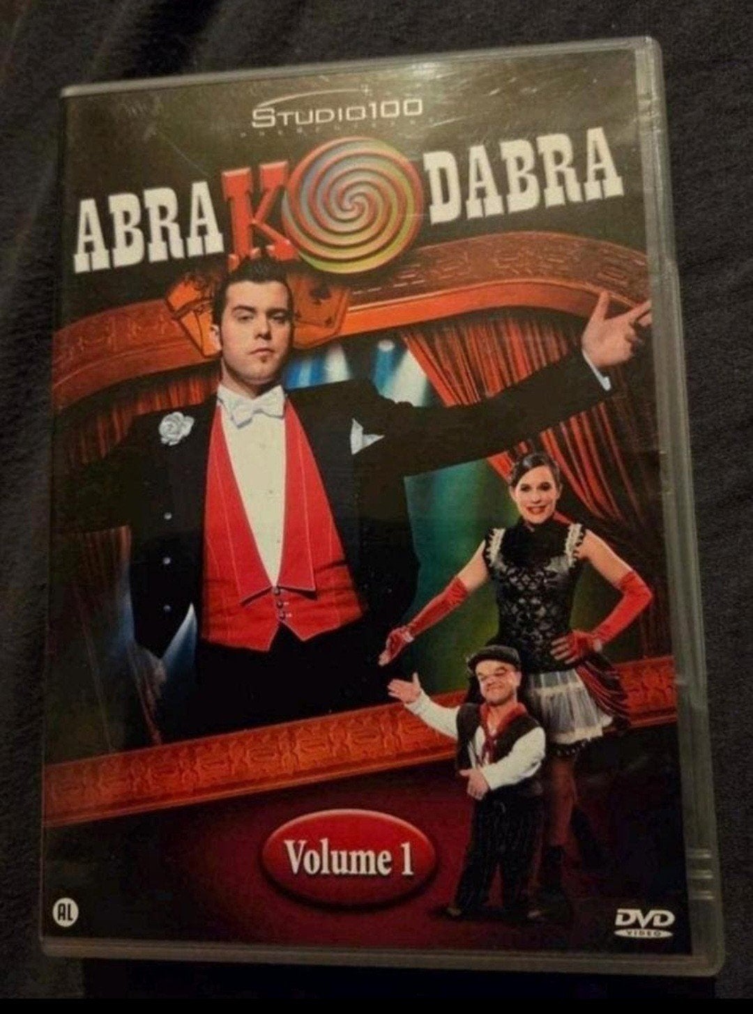 Abrakadabra Volume 1 - DVD  (Studio 100), Alle leeftijden, Zo goed als nieuw, Actie en Avontuur, Ophalen of Verzenden