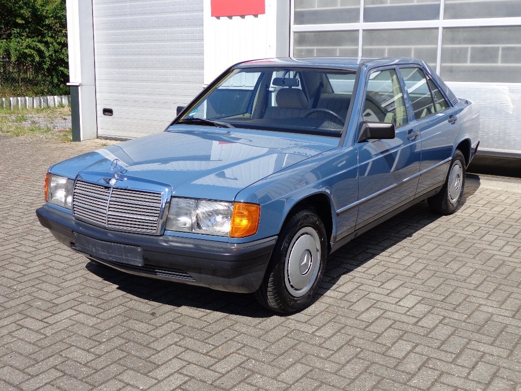Mercedes 190 1984 zeer mooie auto belastingvrij, Beige, Blauw, Mercedes-Benz, Bedrijf