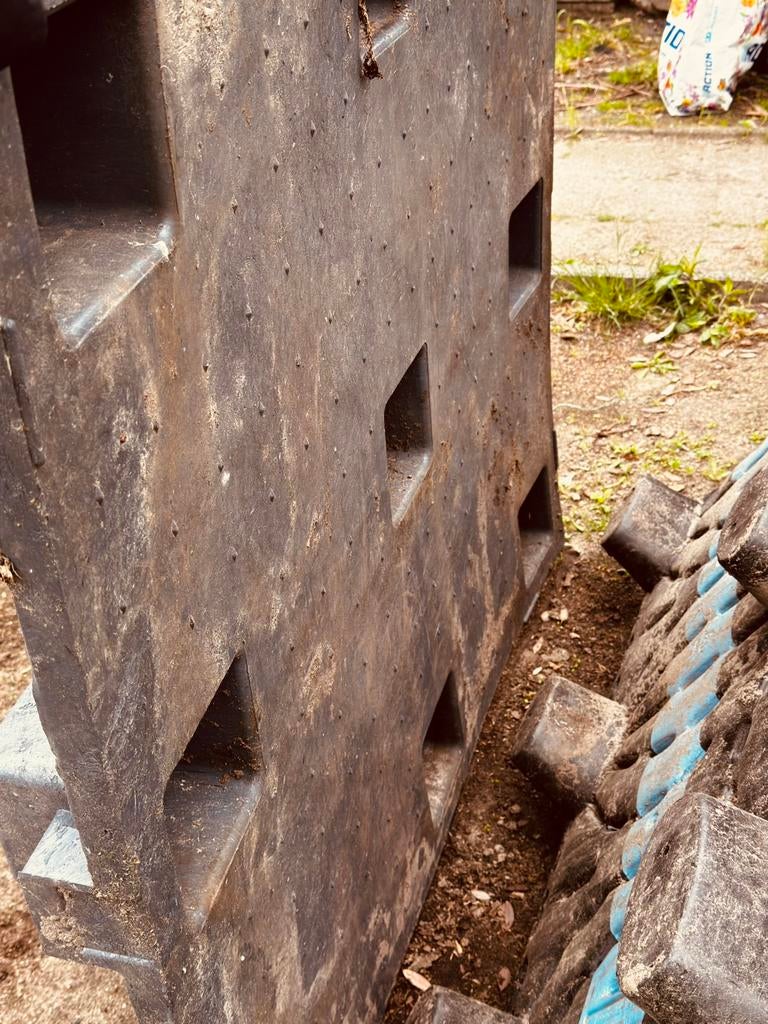Gratis kunststof pallets, Ophalen, Zo goed als nieuw