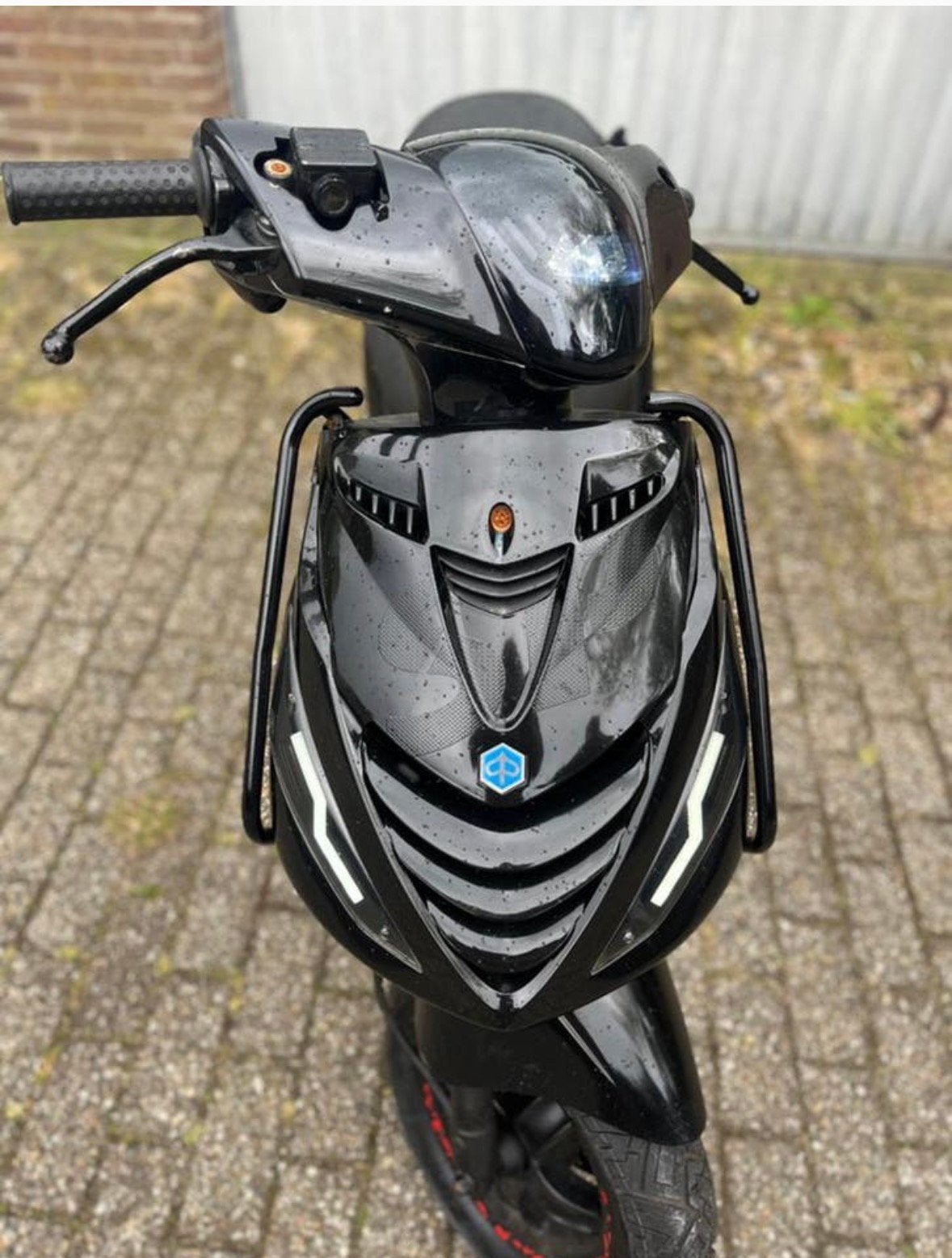 Piaggio Zip Brom Black On Black 2011, Fietsen en Brommers, Scooters | Piaggio, Zo goed als nieuw, Zip, Benzine, Ophalen of Verzenden
