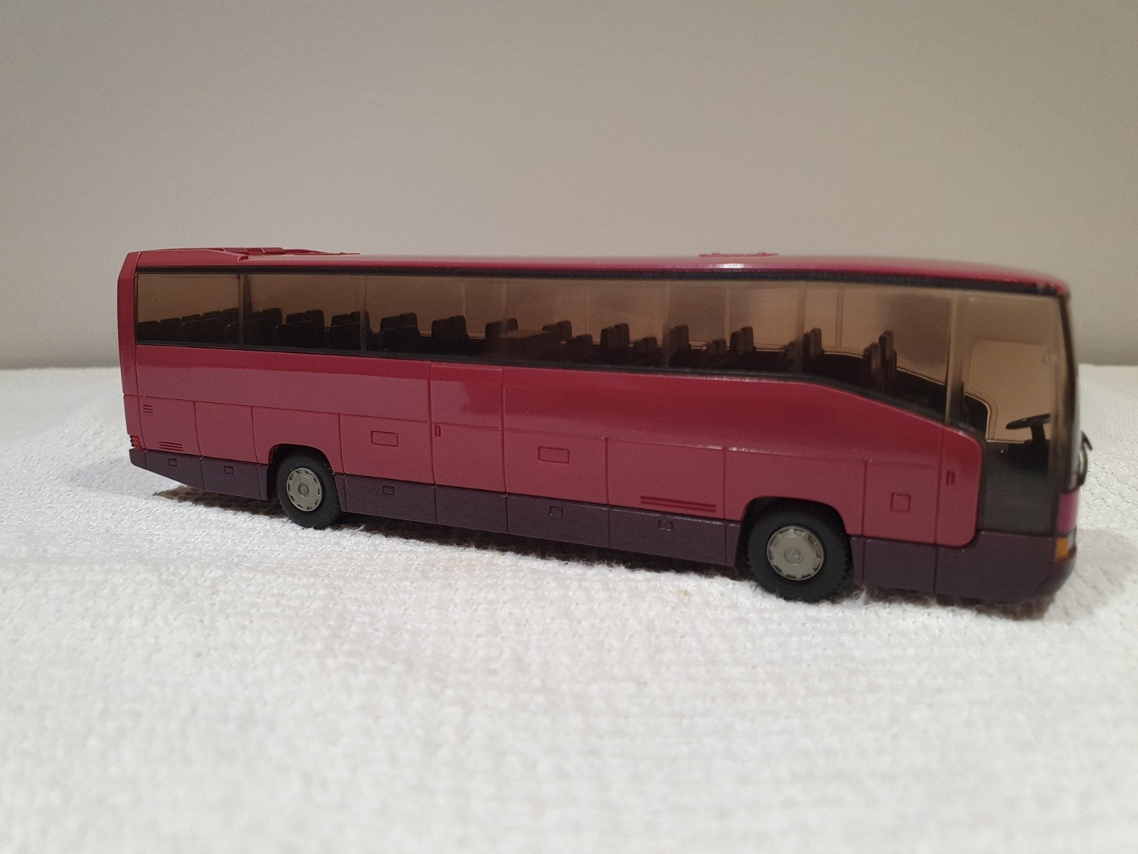 wiking Mercedes-Benz O404 RHD Rood 1:87, Hobby en Vrije tijd, Modelauto's | 1:87, Ophalen of Verzenden, Gebruikt, Bus of Vrachtwagen