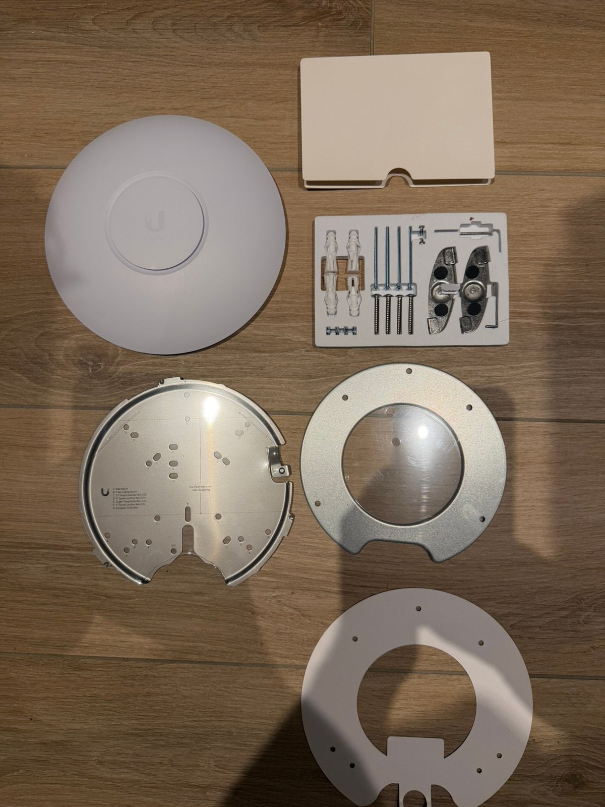 Unifi - U6 Pro Access Point, Computers en Software, Accesspoints, Ophalen of Verzenden, Zo goed als nieuw
